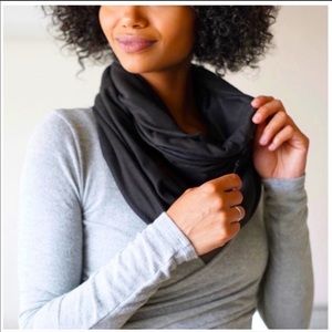 Beyond Yoga Black Infinity Scarf with Pocket